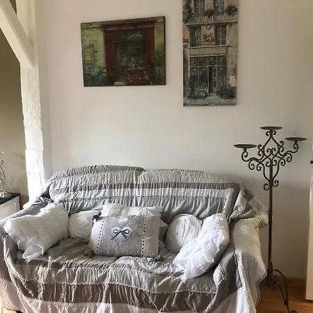 La Demeure Bed & Breakfast *