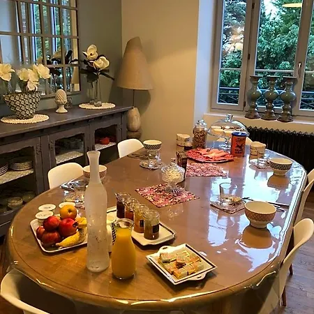 La Demeure Bed & Breakfast