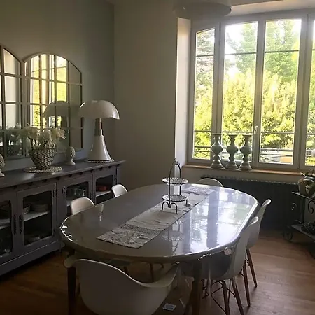 La Demeure Bed & Breakfast *