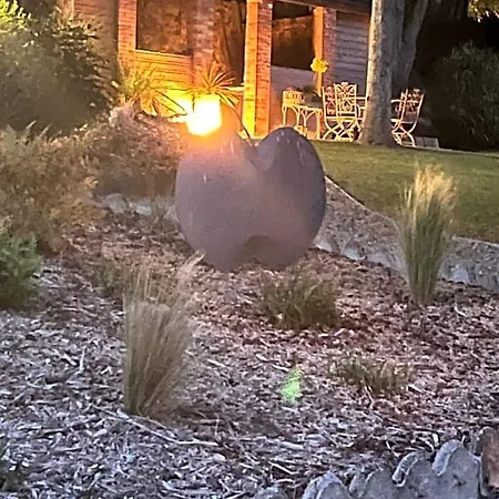 La Demeure Bed & Breakfast